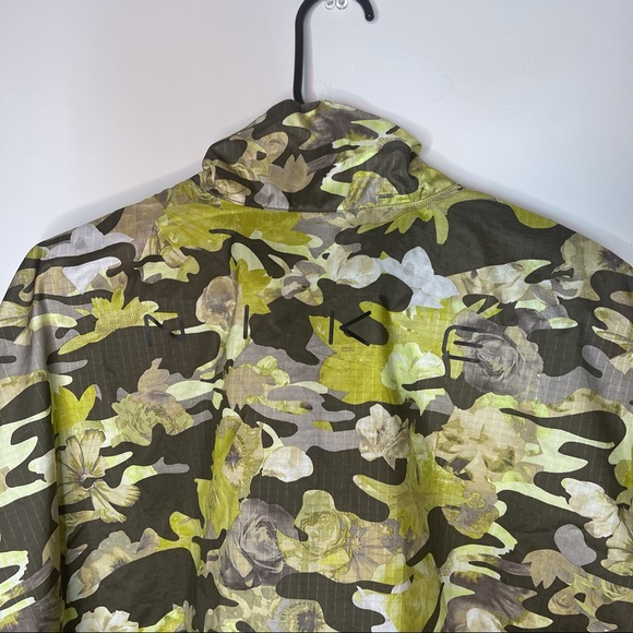 NWOT Nike Sportswear Woven Floral Camo Full Zip Women’s Jacket - Picture 5 of 13